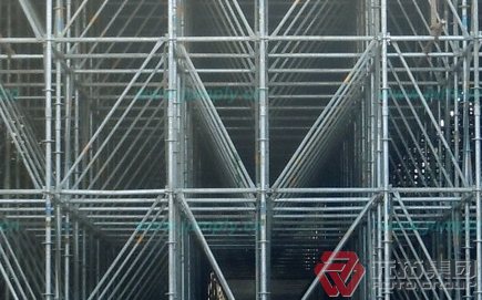 盤扣式腳手架配件、立桿的使用